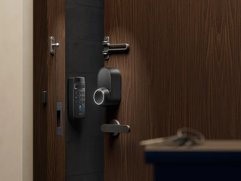 SwitchBot Smart Lock Ultra combo 套裝1【超級智能門鎖】+ Keypad Vision【Vision解鎖器 -人臉/指紋/密碼】