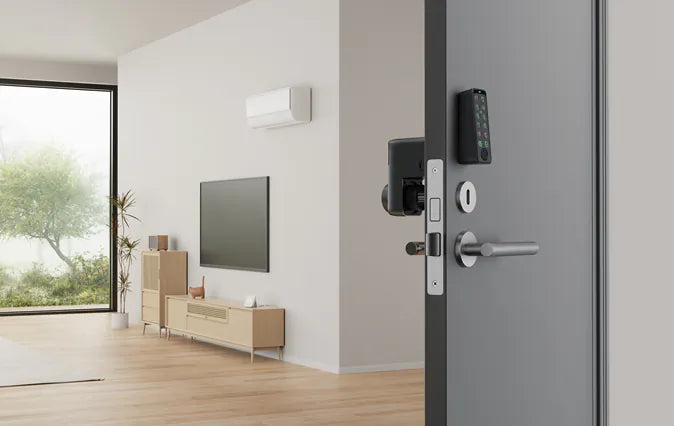 SwitchBot Smart Lock Pro combo套裝1【智能門鎖】+ Keypad Touch 【指紋密碼鎖配置】